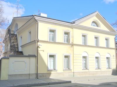 Флигель западный