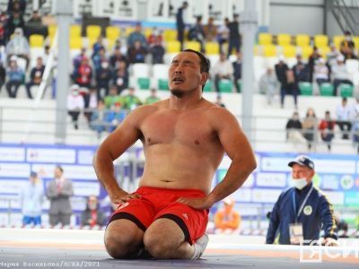 «Хорошо бы войти в тройку призёров»: обладатель чемпионского пояса Николай Николаев — о Sakha arena