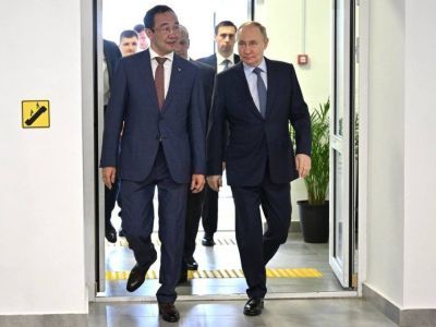 Путин посетил креативный кластер в Якутске