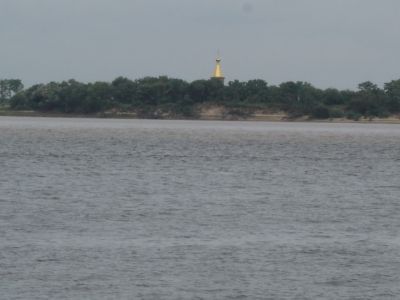 Обелиск в честь боев с японскими захватчиками на острове Фоингов в 1938 г.