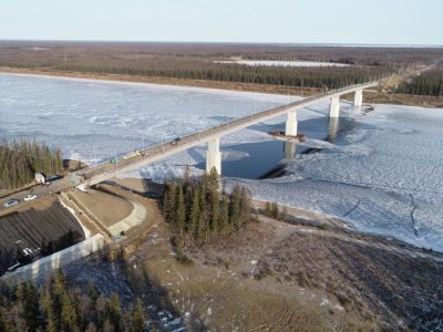Начальник Упрдор «Вилюй» оценил готовность моста через реку Марху