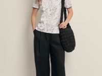 Поло приталенного силуэта с цветочным принтом