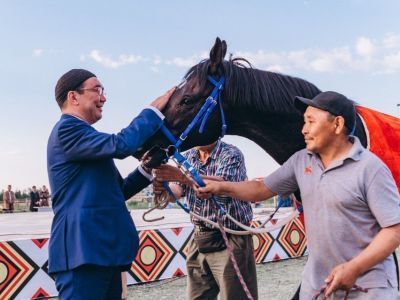 Призовой фонд на скачках на приз главы Якутии увеличат до пяти миллионов рублей