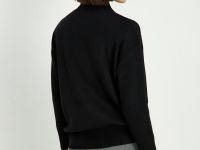 Трикотажный женский джемпер с длинным рукавом