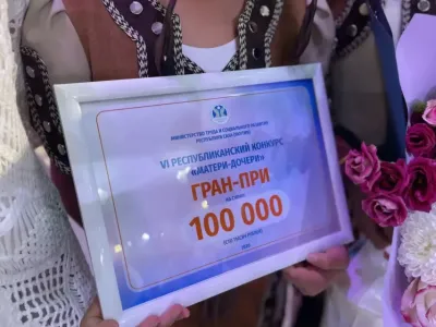 Семья Соловьевых стала обладательницей Гран-при конкурса «Матери-дочери» в Якутии / ЯСИА   