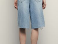 Джинсовые шорты с потертостями