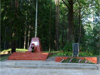 Воинское захоронение