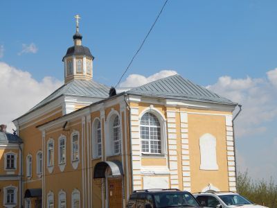 Митрополичий дом с внутридомовой церковью Иоанна Предтечи и трапезной