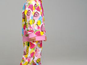 Комплект для девочки: толстовка, брюки из футера