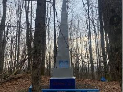 Высота 249,6, где политрук роты А.П. Кириченко закрыл своим телом амбразуру дзота противника. За этот подвиг А.П. Кириченко присвоено звание Героя Советского Союза