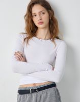 Белый базовый лонгслив Глория Джинс