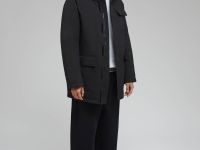 Утепленная куртка с капюшоном