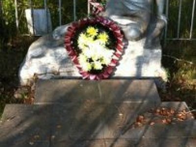 Братская могила с захоронением воинов, погибших в период Великой Отечественной войны 1941—1945 гг.