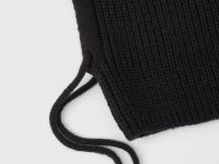 Шапка-капор со шнурком, Черный