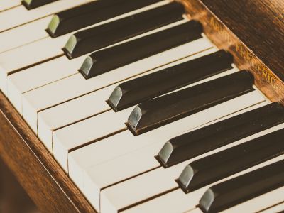 Билеты на Рождественские встречи в Коломенском при свечах. Фридерик Шопен (Театральная хоромина) / Концерт | Афиша | ИнфоТаймс