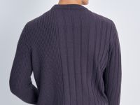 Джемпер с округлым вырезом прямого силуэта