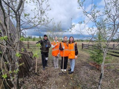Железнодорожники приняли участие в акции «100 берез к 100-летию Алдана»