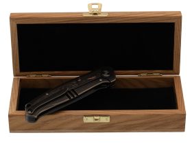 Подарочная шкатулка для  складного ножа, ясень