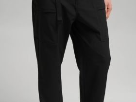 Брюки из технологичной ткани с водоотталкивающими свойствами