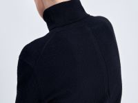 Свитер свободного силуэта с воротником-стойкой