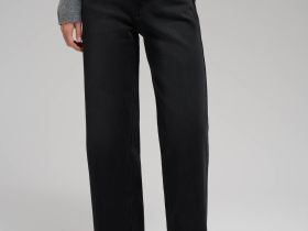 Укороченные джинсы прямого кроя