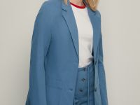 Однобортный жакет с накладными карманами