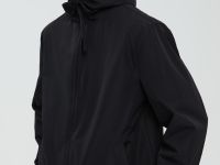 Ветровка с капюшоном