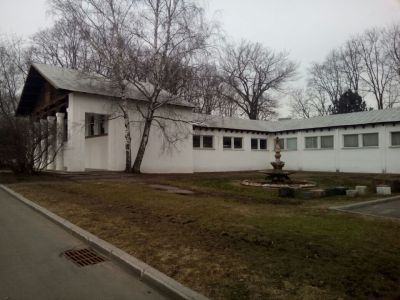 Главный фасад павильона "Микробиологическая промышленность" (бывший "Масличные культуры"),1939-1954 гг.,архитектор Колесниченко А.О.