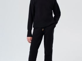 Комплект трикотажный для девочек: джемпер, брюки