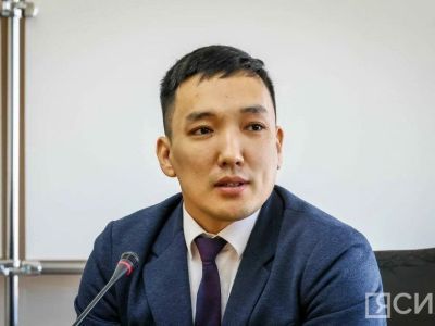 Коллективу Минстроя Якутии представили нового заместителя министра