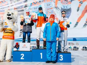 Звезды Олимпийских игр пробежали лыжный марафон с якутянами