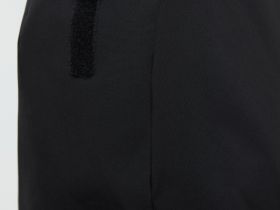 Ветровка с капюшоном и застежками по бокам