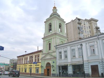 Колокольня церкви Иоанна Предтечи в Казенной слободе