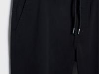 Джоггеры из твила, Черный