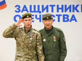 В Якутске вручили нагрудные знаки «Доброволец Донбасса» ветеранам СВО