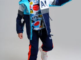 Куртка текстильная с полиуретановым покрытием для мальчиков (ветровка)