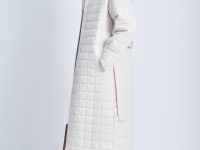 Утепленное пальто с поясом