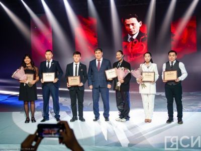 Премию «Аммосов» вручили лучшим студентам СВФУ