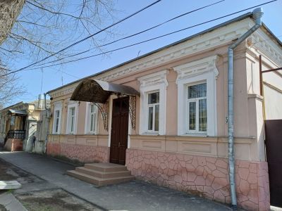 Жилой дом М. Дрейхгкамп, в котором детские и юношеские годы жил известный поэт-песенник М.И. Танич