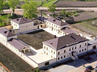 Комплекс казенных сооружений (казначейства, присутственных мест, тюрьмы, служебных помещений тюрьмы, больницы, бани)