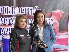 На помост мас-рестлинга вышла полиция Монголии!