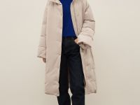 Пуховое пальто с капюшоном