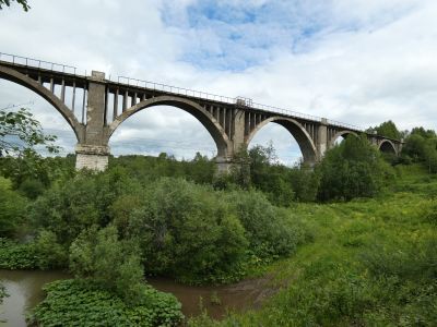 Виадук через реку Сарс