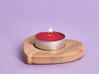 Подсвечник с красной свечей Heartbeat