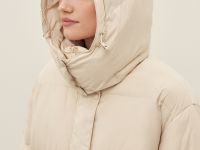 Пуховик с воротником-стойкой