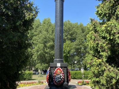 Братская могила советских воинов, погибших в годы Великой Отечественной войны