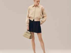 Женская куртка Lacoste