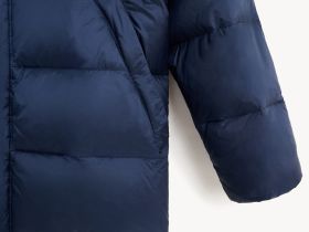 Пуховое полупальто с воротником-стойкой