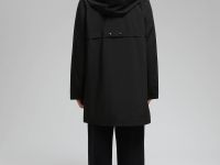 Плащ из мембранной ткани с водоотталкивающей пропи