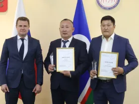 Алексей Чекунков вручил «Звезду Дальнего Востока» якутским компаниям